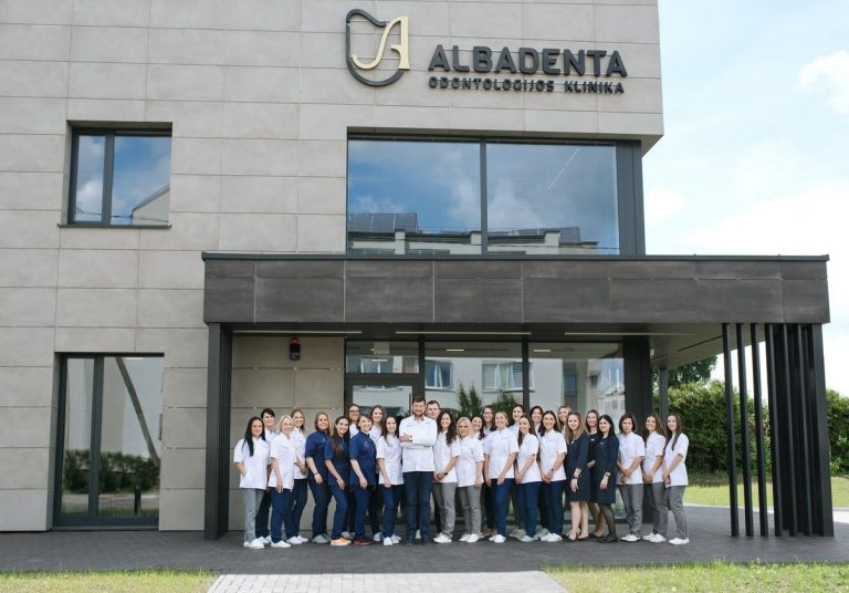 Klinikos Albadenta kolektyvas